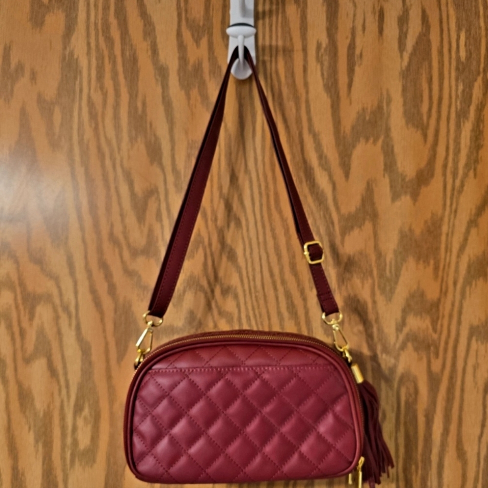 Joy & Iman Diamond Quilted Burgundy Shoulder Bag - Picture 2 of 6